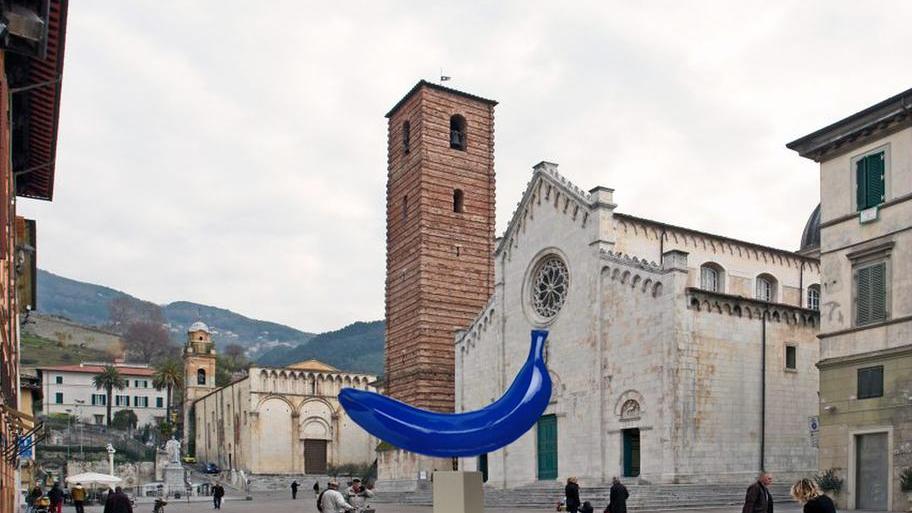 La simulazione della "Banana blu" in piazza del Duomo