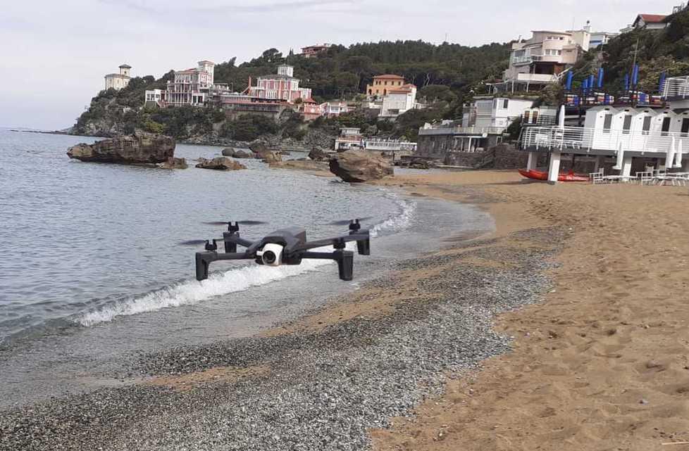 Quercetano un drone per aiutare la spiaggia 