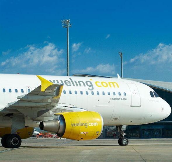 Vento forte, un volo della Vueling dirottato da Firenze al Galilei