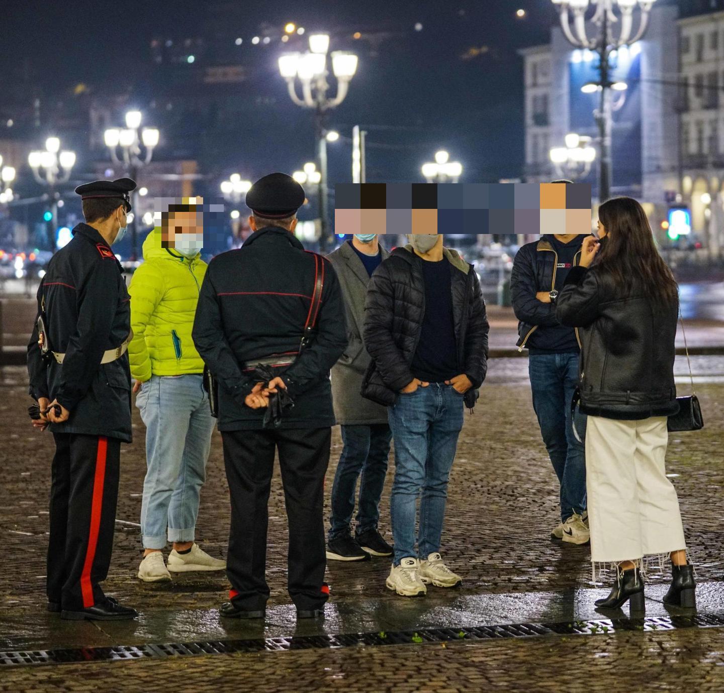 Covid, varianti minacciose per i giovani 