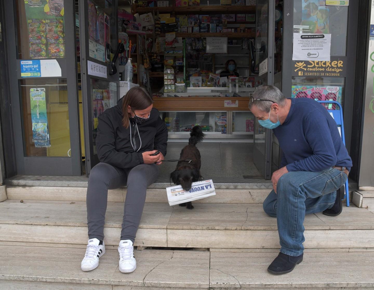 La passione per l’edicola del cane Orazio 