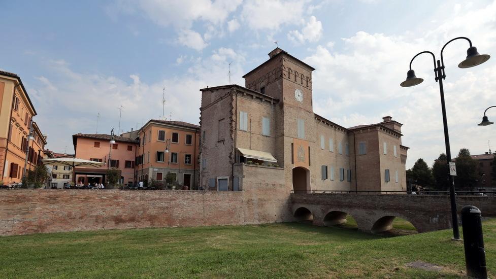 Soliera. Verifiche della Procura sul blitz a scuola per l'arresto dell'insegnante