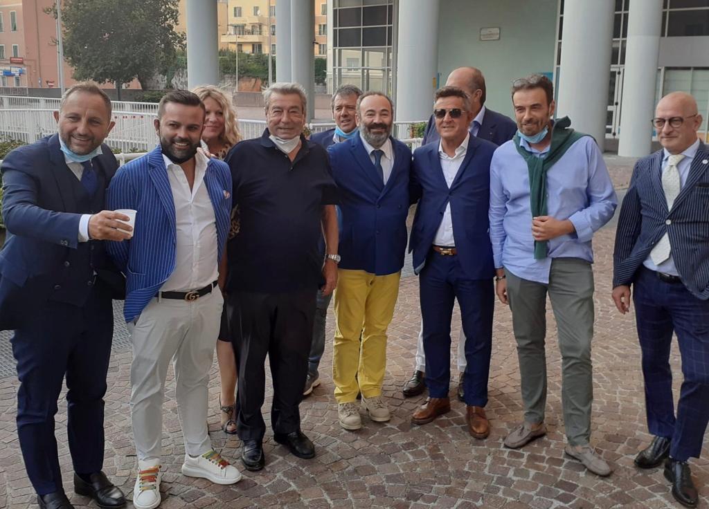 11 settembre 2020: saltano i tappi di spumante per una cessione che si rivelerà una farsa