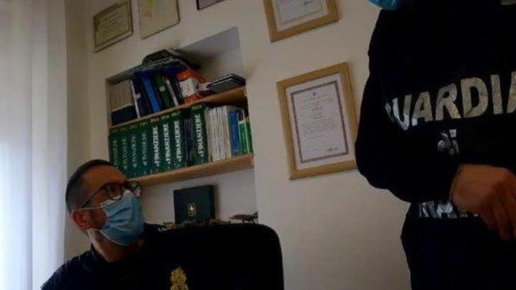 Mazzette in Provincia, la “bustarella” da 1.500 euro pagata dalle ditte in tre rate