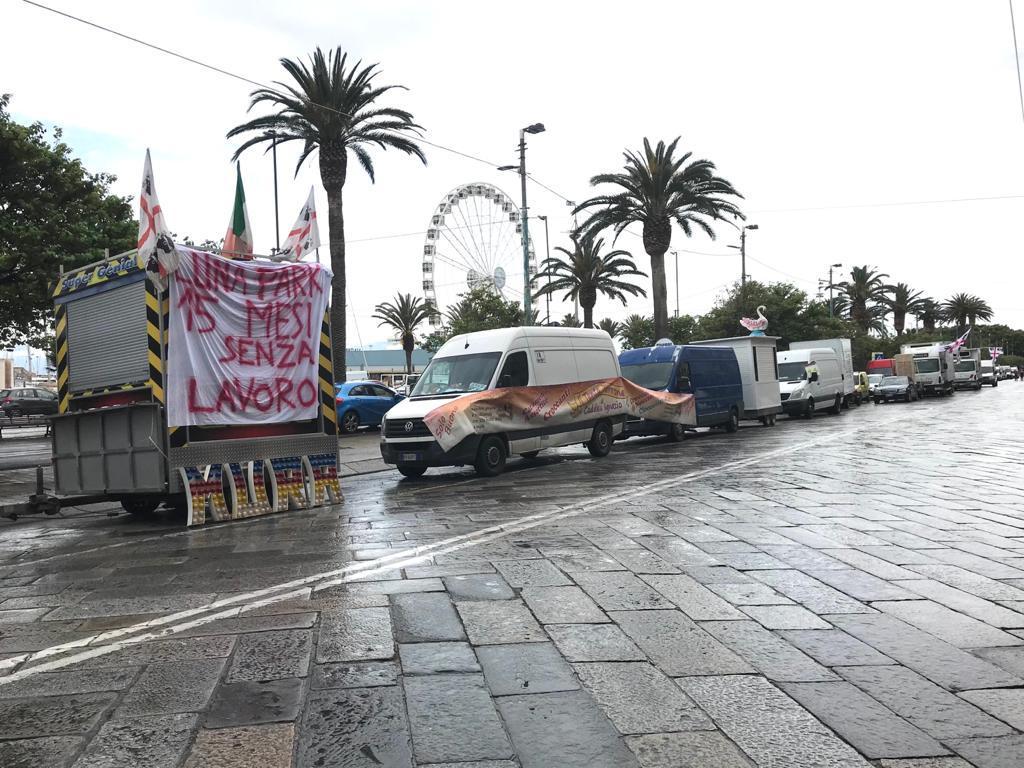 La manifestazione degli ambulanti a Cagliari (foto Mario Rosas)