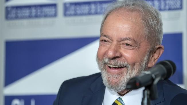 Brasile:Lula torna a Brasilia e anticipa campagna elettorale
