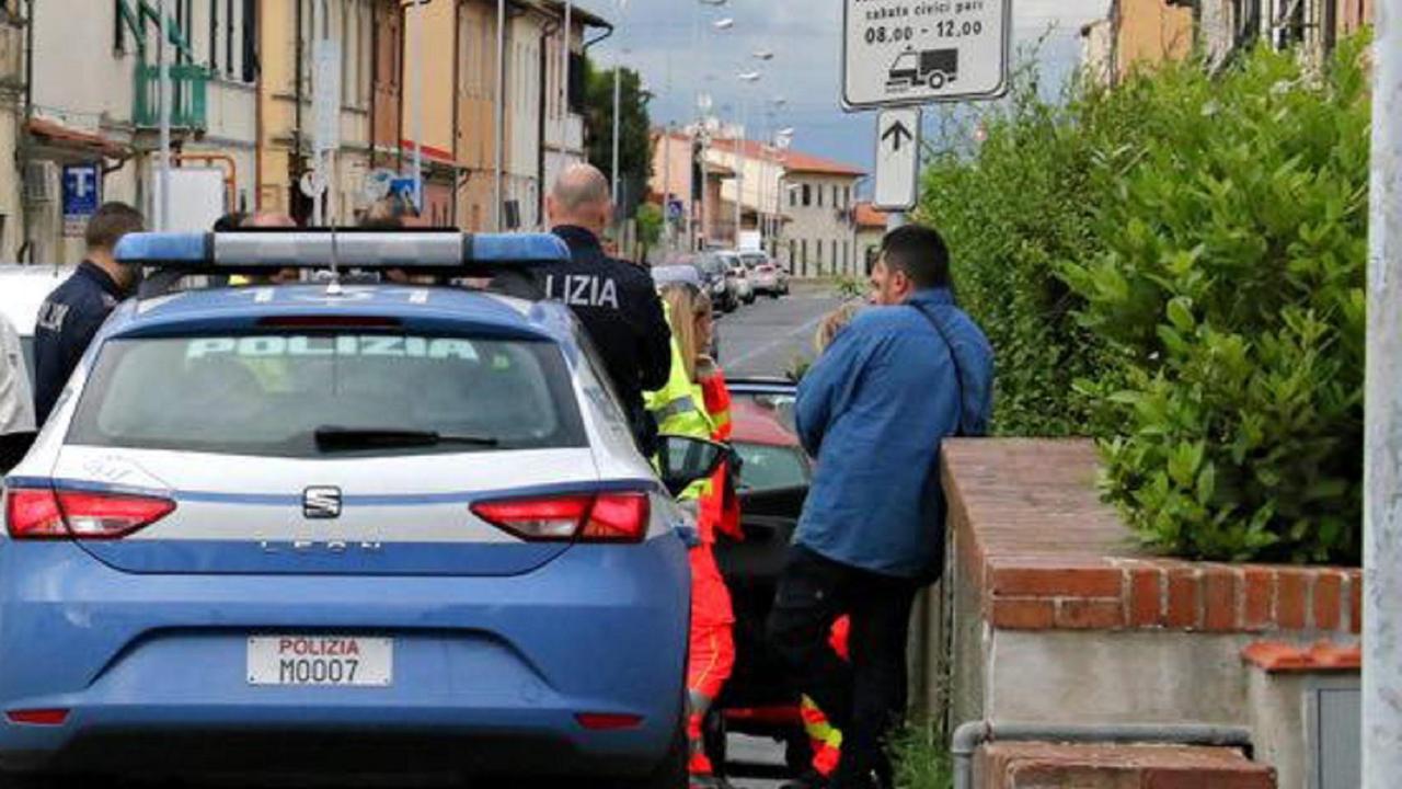 Agenti delle volanti della polizia (foto d'archivio)