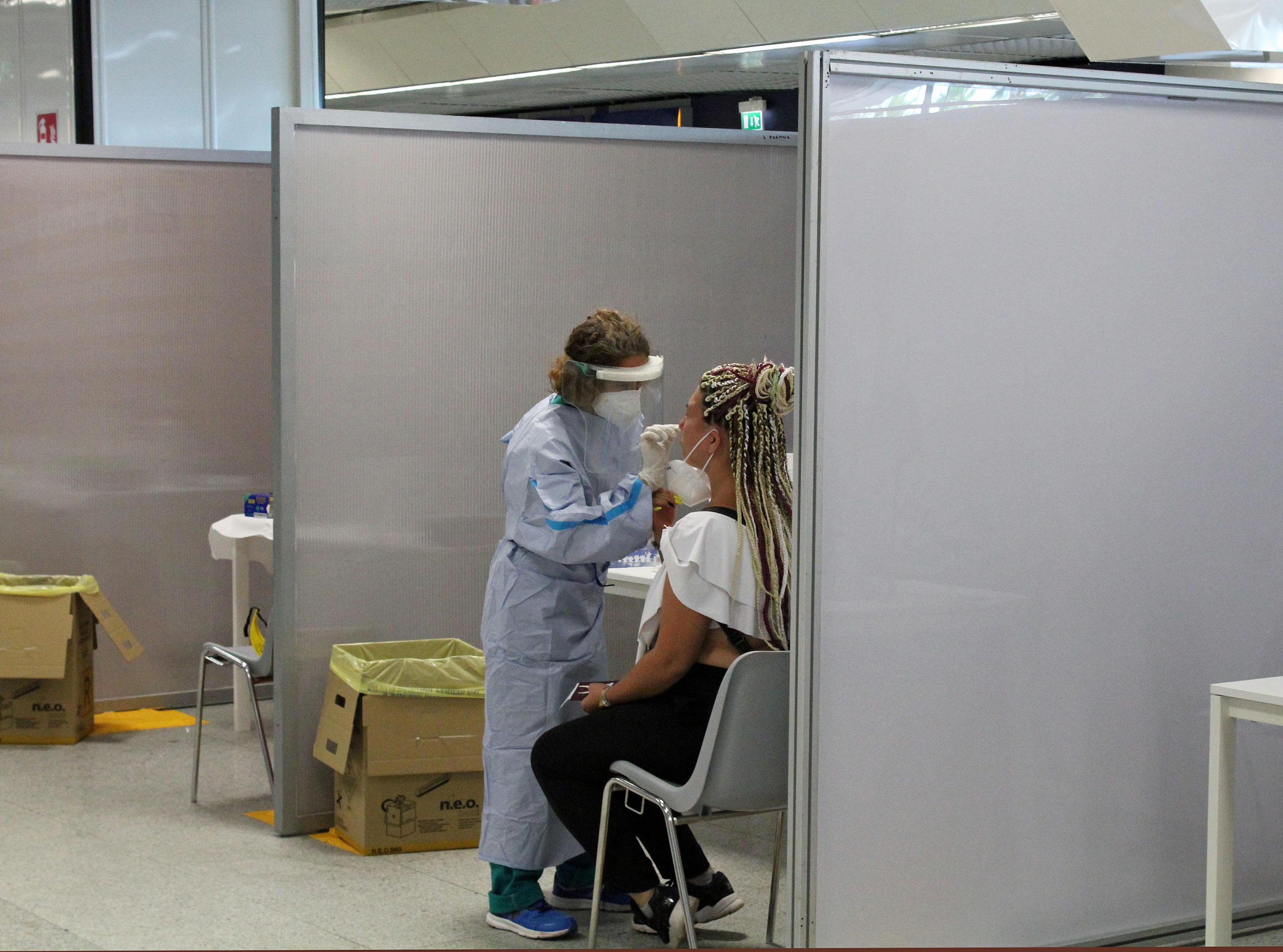 Coronavirus in Sardegna, 104 casi e cinque vittime: tasso di positività del 3,5 per cento 