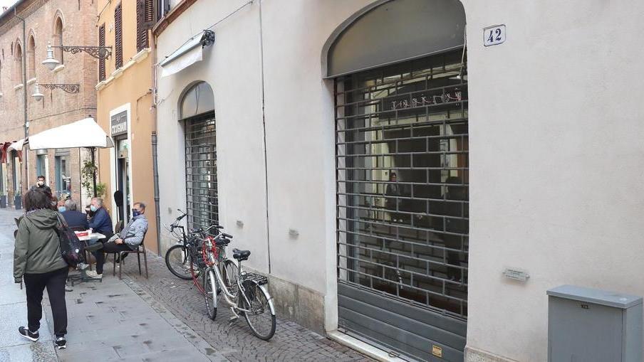 Ferrara, nuova morìa di negozi in centro storico
