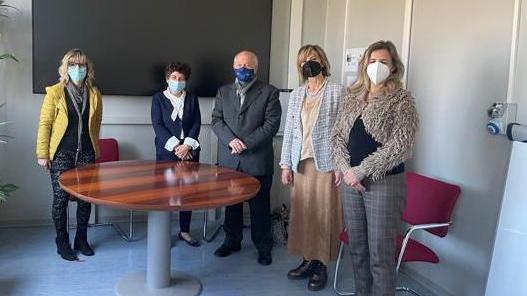 Il virus, un disegno per andare oltre il buio del Covid
