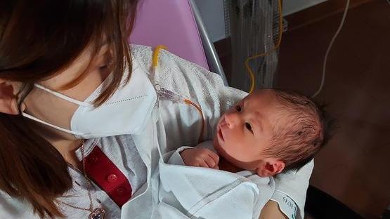 Mamma Vanessa con il piccolo Elia