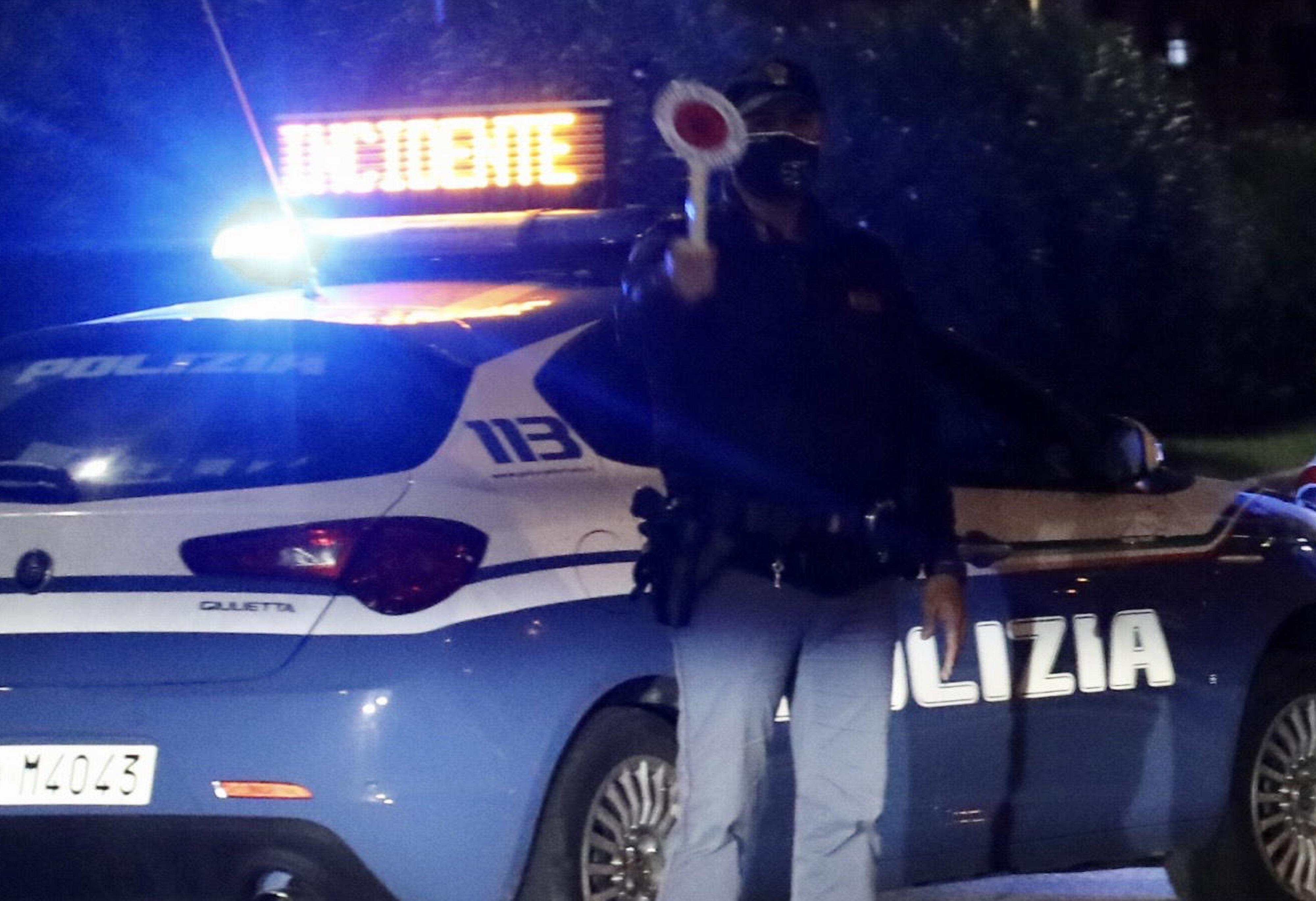 La polizia dopo un incidente (foto d'archivio)