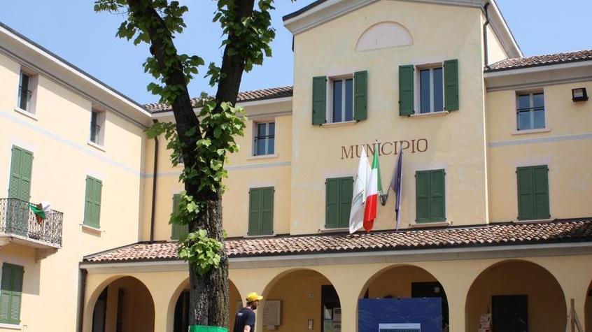 La giunta si arrende alle quote rosa. Appello per trovare una donna assessore