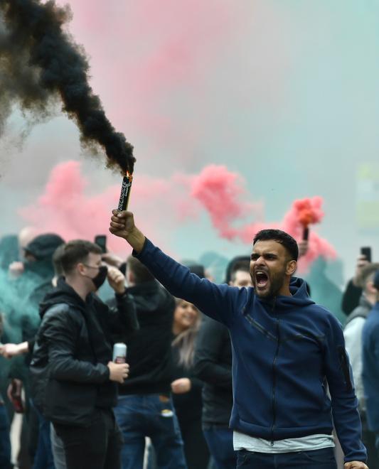  Manchester chiede i danni dopo l’invasione di campo