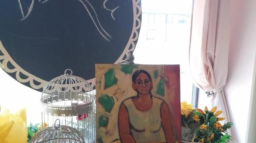 Cento opere d’arte esposte nei negozi: «Così Rosignano ricorda Franco Paoli»