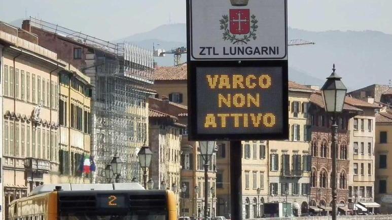 Ztl sui lungarni, attivazione rinviata a giugno