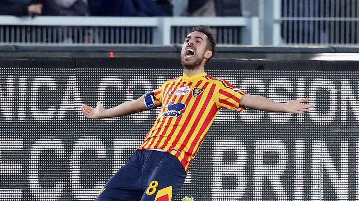 Marco Mancosu, classe 1988, ha esordito in A nel 2007 con il Cagliari ad Ascoli segnando un gol