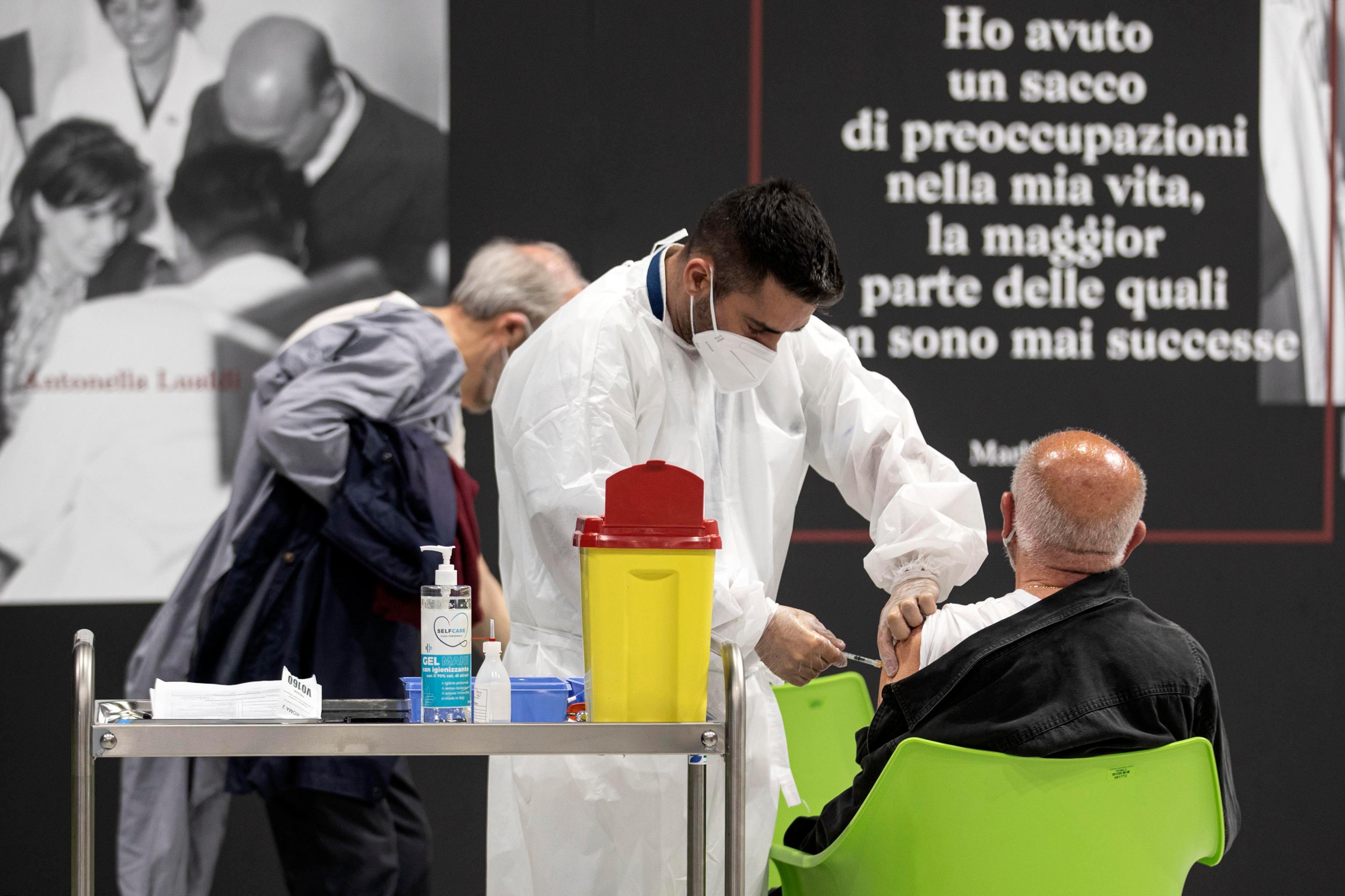 Covid, la Regione apre i vaccini ai diabetici nati dal 1942 al 2004