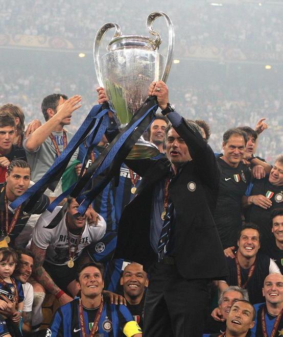 Roma si incendia ancora: non è Nerone, è Mourinho «Un sogno, non svegliateci» 