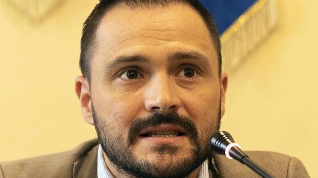 «Francesco si è scusato e resta al suo posto» I vertici lo perdonano