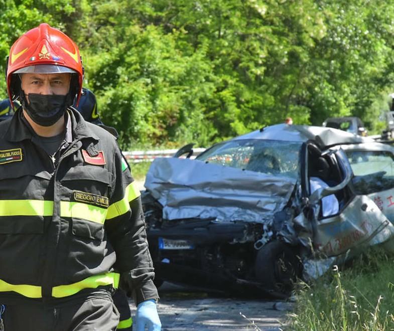 Tragico incidente frontale a San Maurizio Muore sul colpo un giovane di 22 anni 