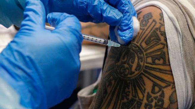 Corsa per i più piccoli Pfizer chiede il via libera per i bimbi fra 3 e 12 anni
