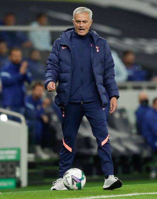 La Roma ingaggia José Mourinho «Arrivo per un percorso vincente» 