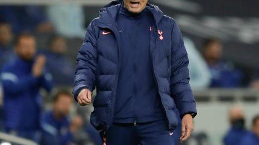 La Roma ingaggia José Mourinho «Arrivo per un percorso vincente»