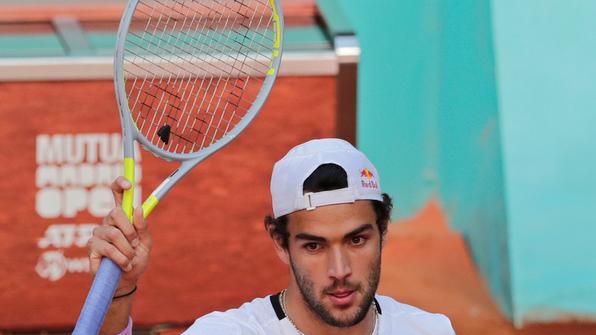 Il derby italiano di Madrid premia Berrettini in due set