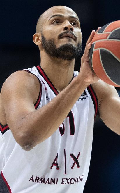 Milano vola in semifinale