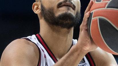 Milano vola in semifinale