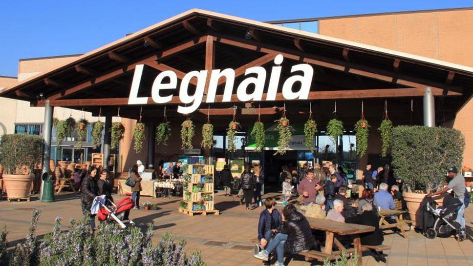 In mani pistoiesi la storica coop di Legnaia: i dettagli di un'offerta senza rivali