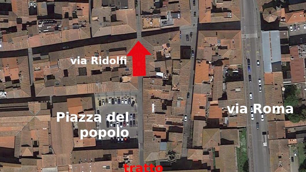 Venerdì 7 modifiche alla viabilità in piazza del Popolo a Empoli per l'installazione di una gru