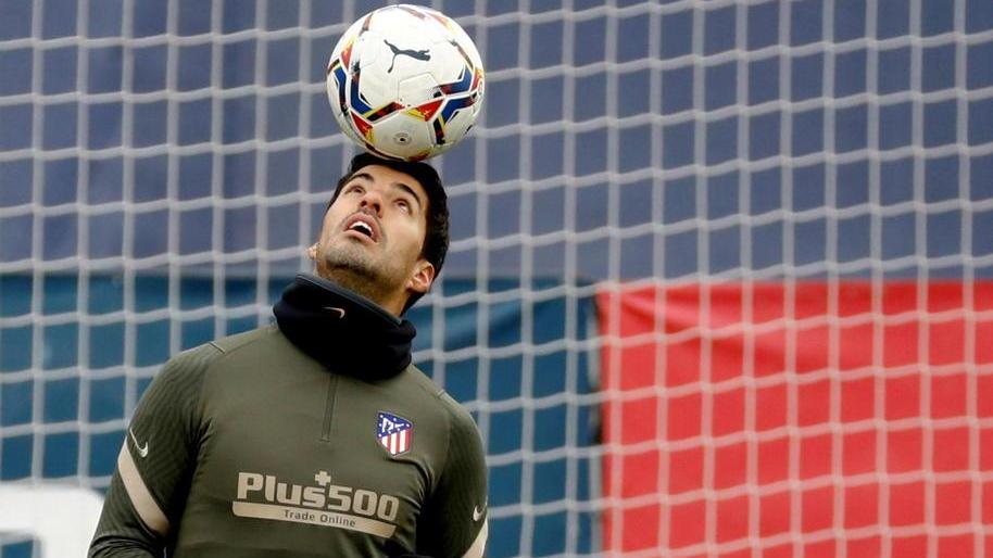 Luis Suarez e Kudela In Europa il pugno duro è arrivato prima...