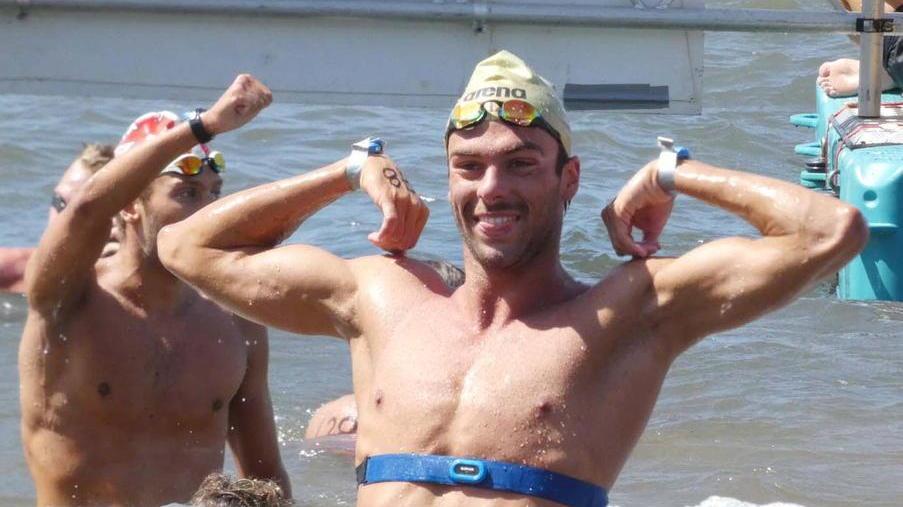 Ultime bracciate nella vasca di Poggio all'Agnello prima degli Europei: Gregorio Paltrinieri è pronto per Budapest