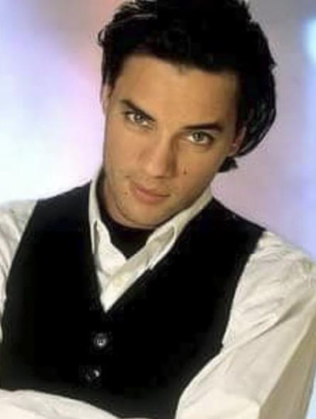 Addio al cantante Nick Kamen, una delle icone degli anni Ottanta