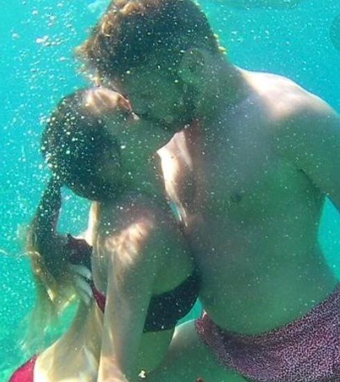 Luana D’Orazio e Alberto Orlandi nel mare dell’isola di Capraia