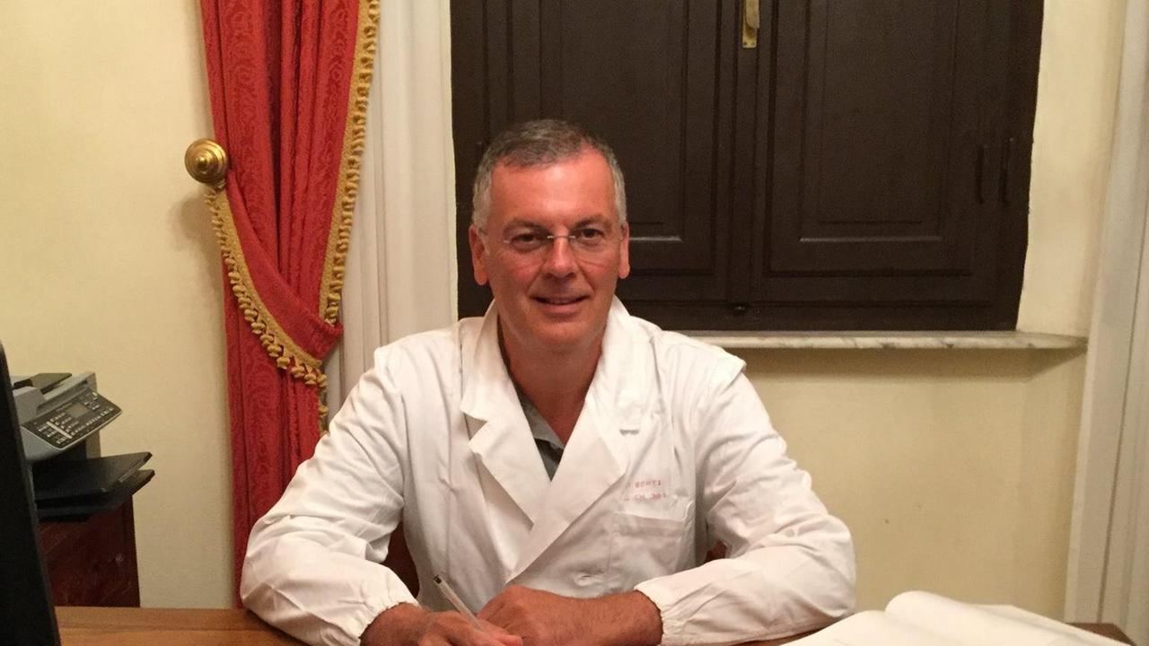 Soldi dai pazienti senza fare le ricevute: l'ospedale licenzia il chirurgo
