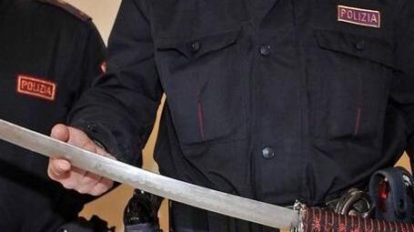 Olbia, lite per una donna con katana e pistola: autotrasportatore condannato per lesioni