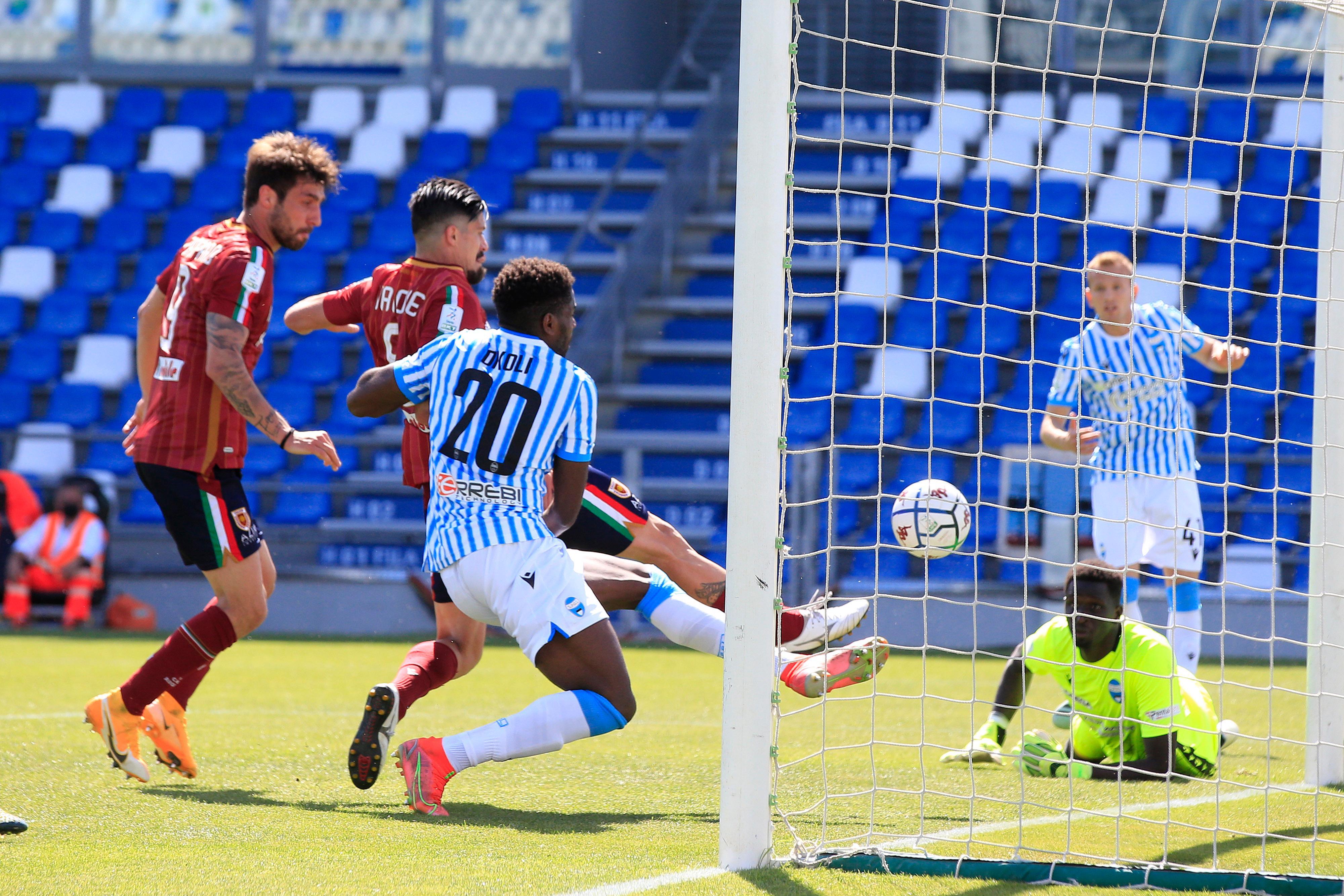 Ivan Varone sigla il gol del momentaneo 1-1
