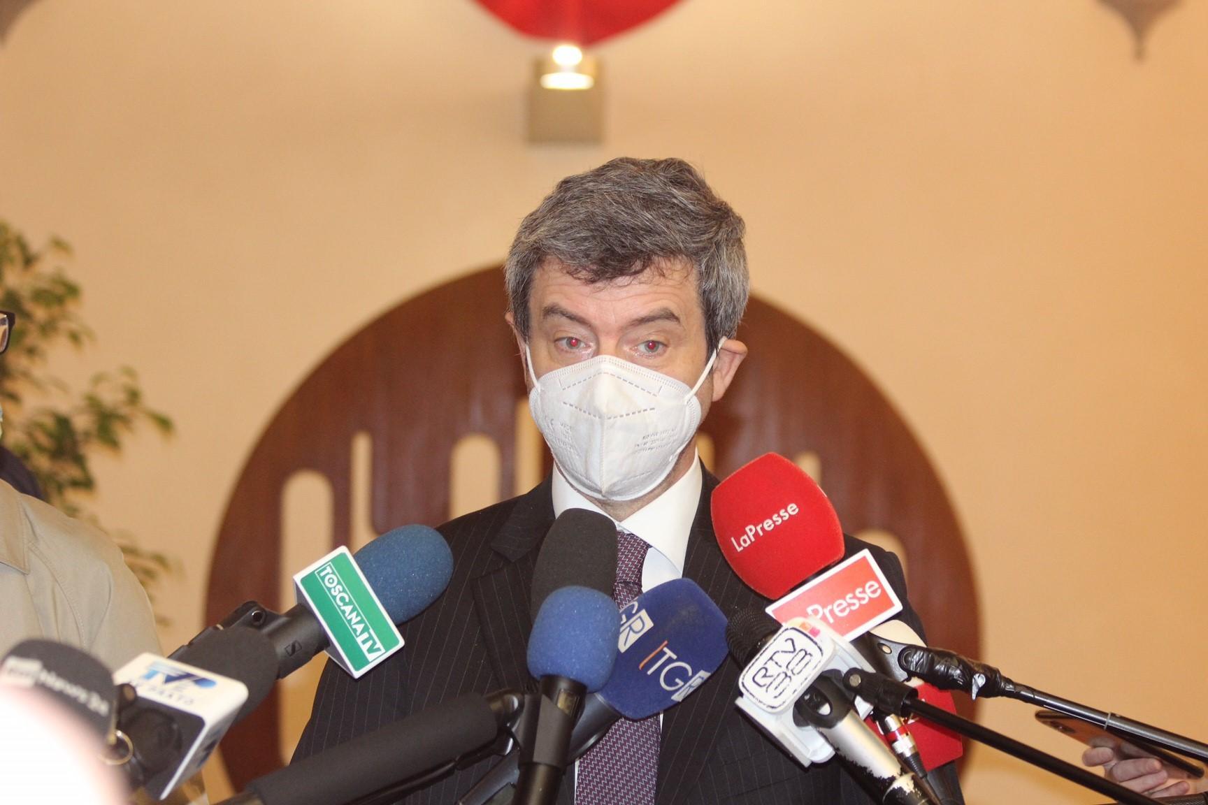 Il ministro Andrea Orlando in Prefettura a Prato (foto Batavia)