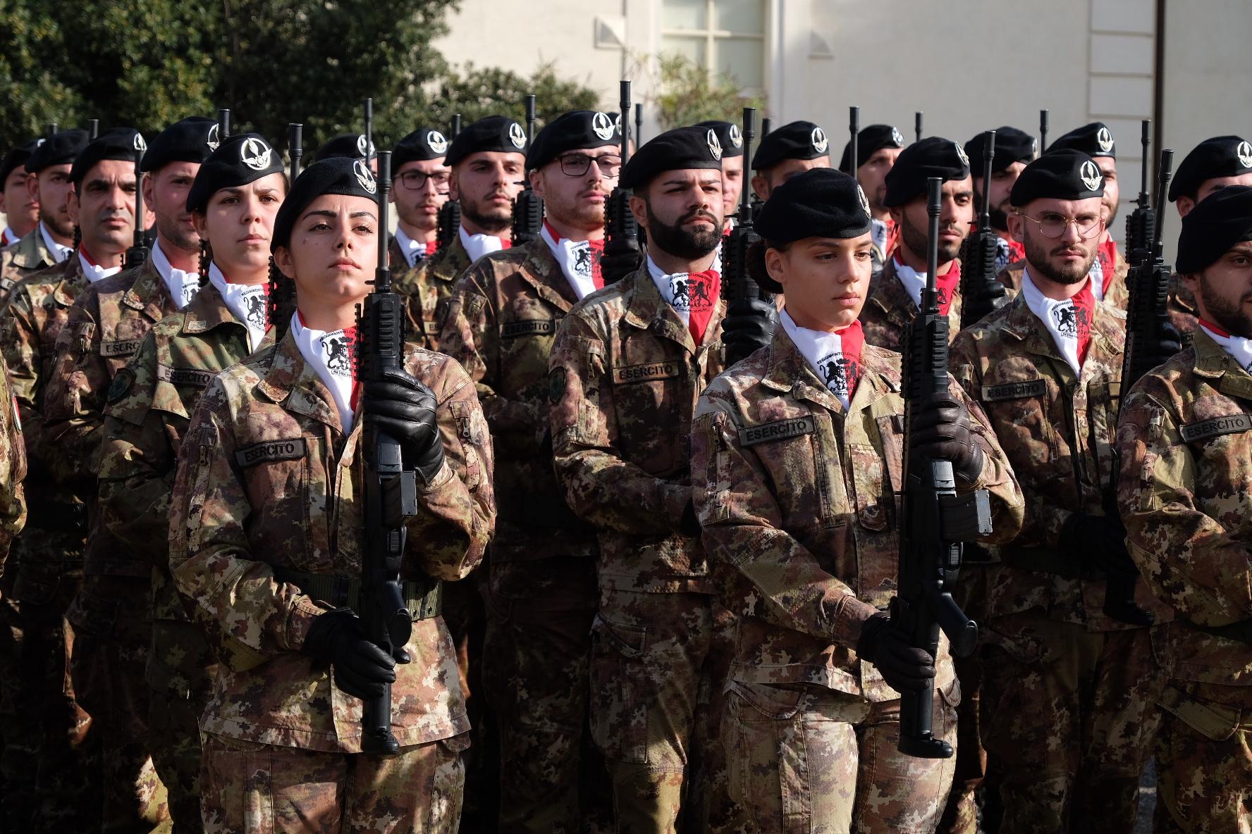 Il colonnello Giuseppe Levato al comando della Brigata Sassari