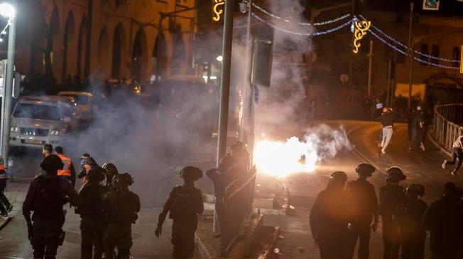 Gerusalemme: almeno 169 feriti negli scontri