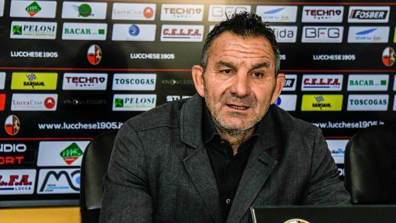 Lucchese, la retrocessione in D azzera i contratti dei calciatori professionisti