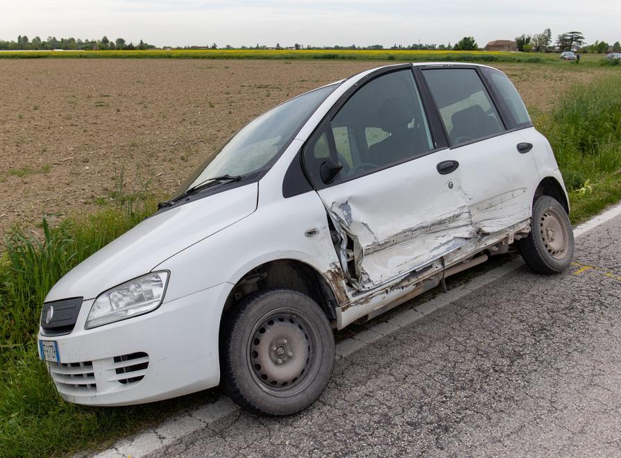 Tamara, scontro fra due auto