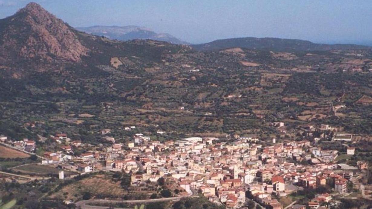 Nuovi casi di positività al Covid, niente scuola fino a martedì