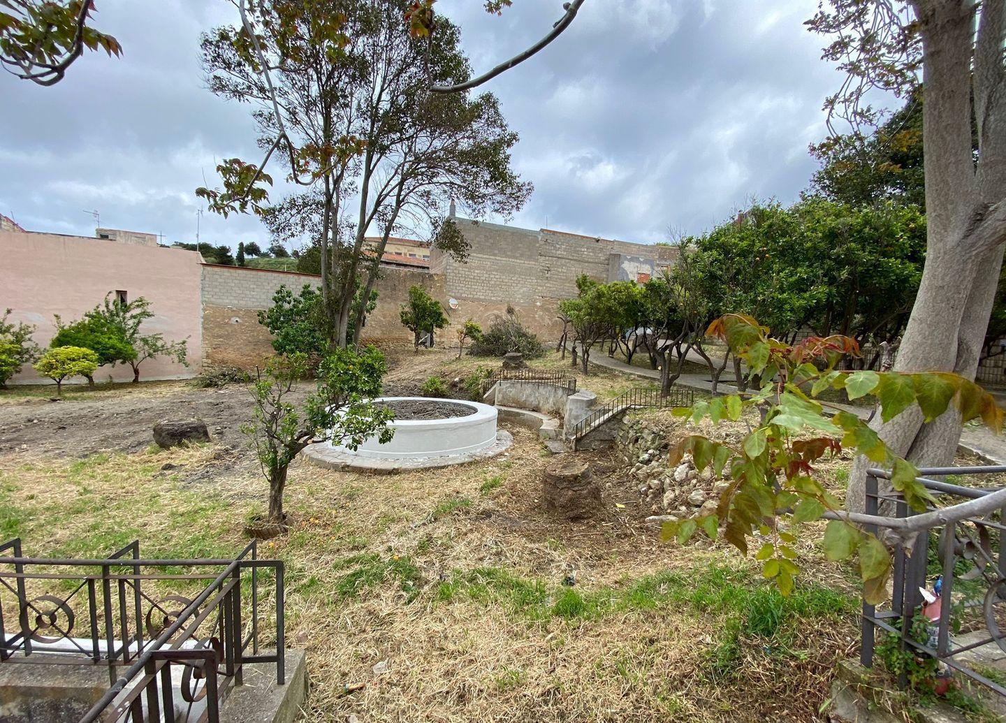 Un giardino per giocare e leggere 