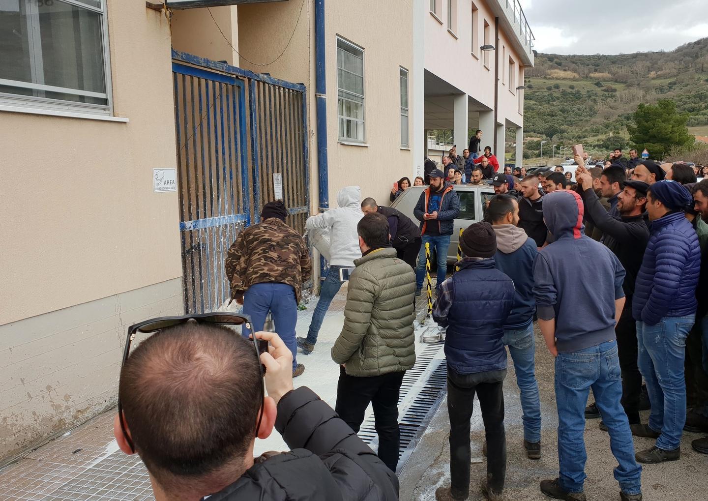 Assalto al caseificio: per i 21 a processo udienza il 15 luglio