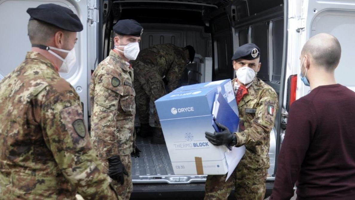 Vaccini più veloci con le unità mobili, nell'Isola 65-75 mila dosi in arrivo ogni 7 giorni