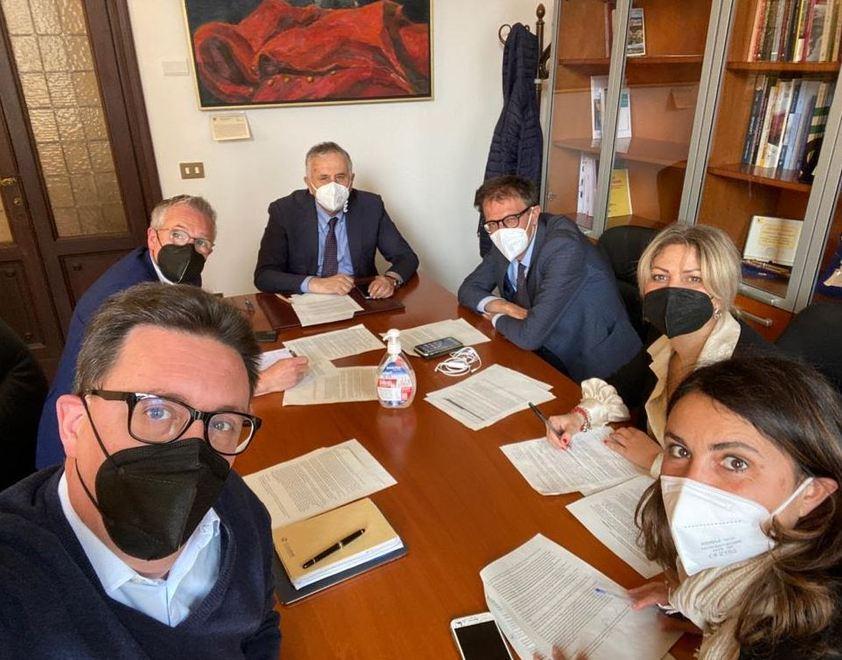 Da destra: Simona Bonafè, Alice Rossetti, Massimiliano Pescini, Vincenzo Ceccarelli, Stefano Scaramelli, Nicola Danti